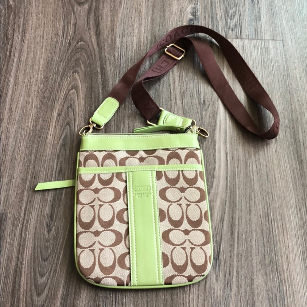 Crossbody purse